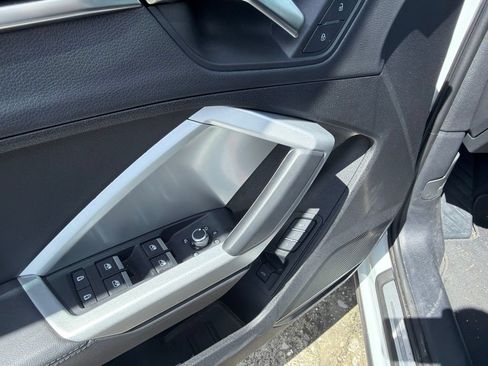 Used 2024 Audi Q3 2.0T Premium w/ Convenience Package AWD/4WD image 8