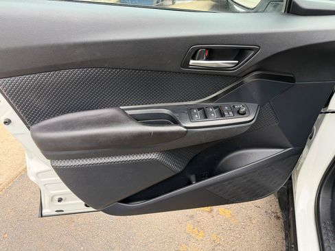Used 2018 Toyota C-HR XLE FWD image 12