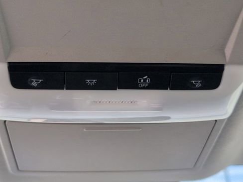 Used 2024 Nissan Sentra SV FWD image 19