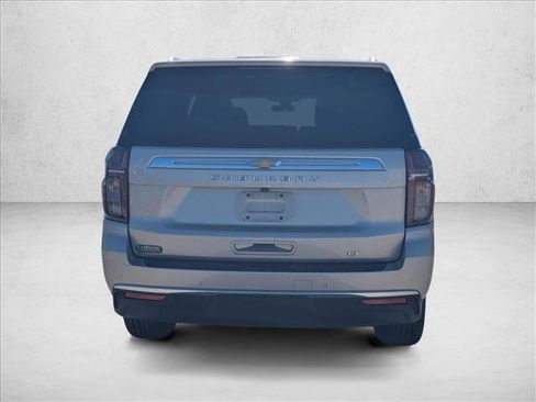 Used 2021 Chevrolet Suburban LT image 6