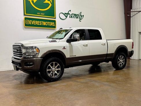 Used 2024 RAM 2500 Limited w/ Safety Group AWD/4WD image 3