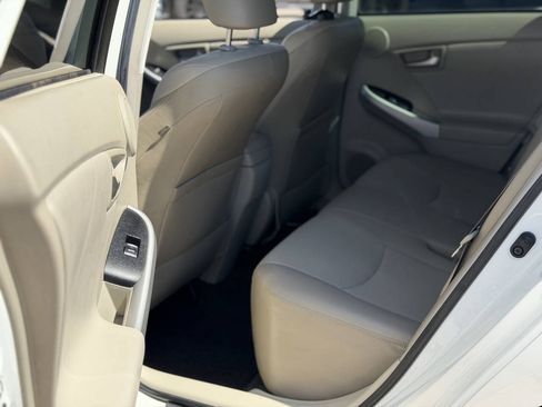 Used 2014 Toyota Prius Four w/ Solar Roof Package FWD image 16