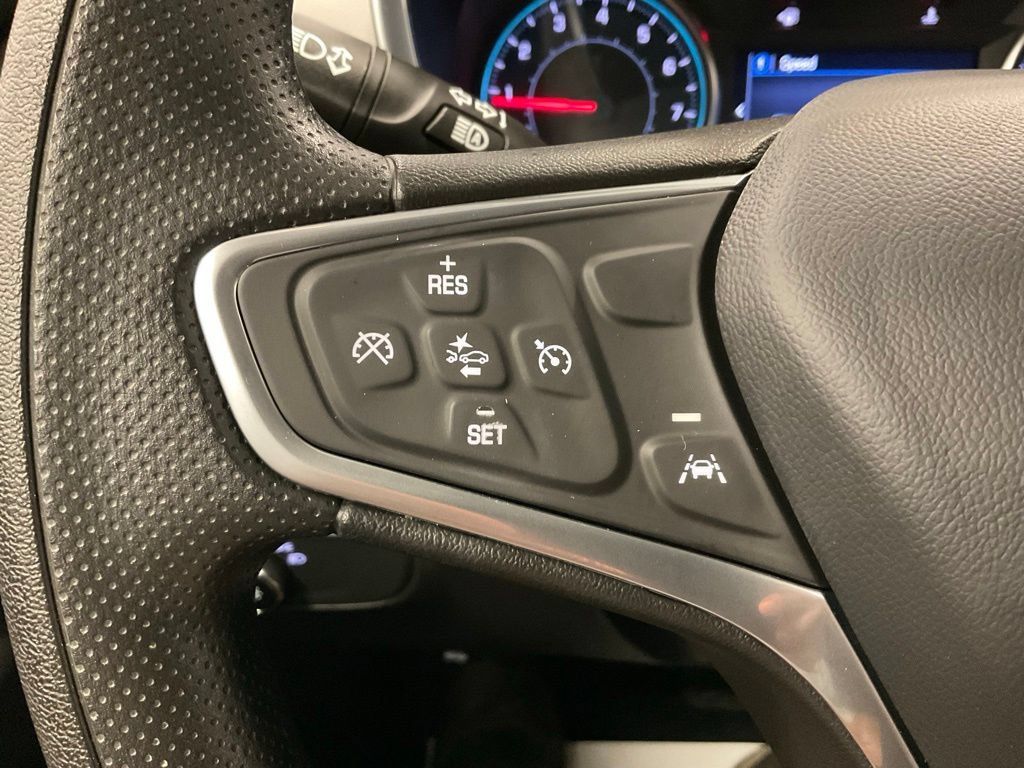 Used 2023 Chevrolet Equinox LT AWD/4WD image 22