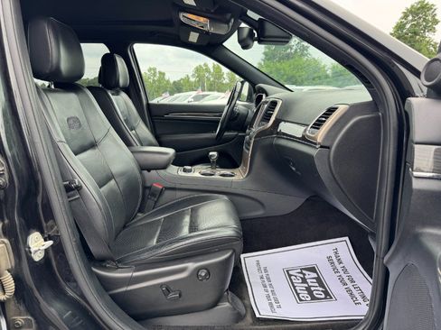 Used 2015 Jeep Grand Cherokee Overland w/ Advanced Technology Group AWD/4WD image 19