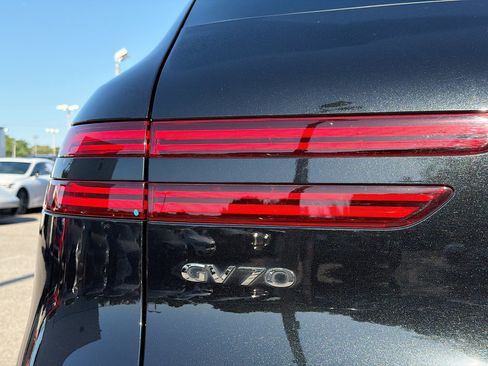 Used 2023 Genesis GV70 2.5T w/ Sport Prestige Package AWD/4WD image 10