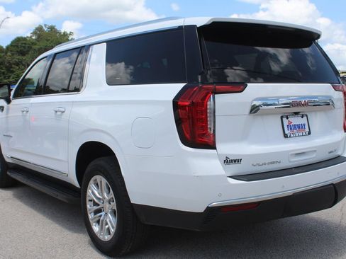 Used 2024 GMC Yukon XL SLT RWD image 11