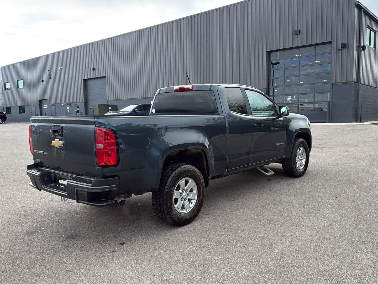Used 2019 Chevrolet Colorado W/T w/ WT Convenience Package RWD image 3