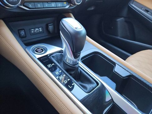 Used 2025 Nissan Sentra SV w/ SV Premium Package image 13