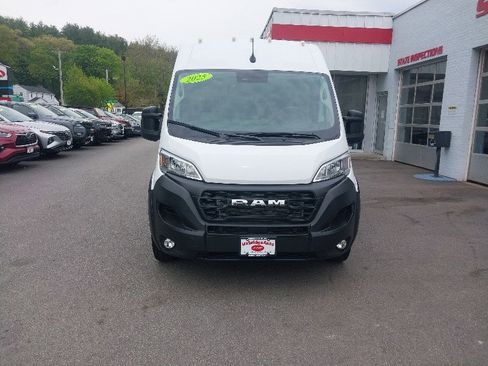 Used 2025 RAM ProMaster 3500 w/ Safety Group FWD image 3