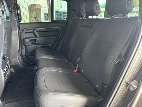 Used 2026 Land Rover Defender 110 AWD/4WD image 44