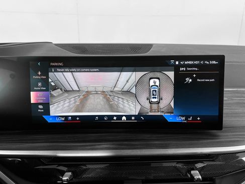 Used 2024 BMW X7 xDrive40i w/ Executive Package image 28