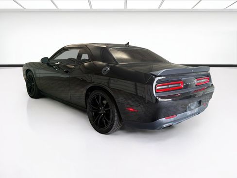 Used 2016 Dodge Challenger SXT w/ Blacktop Package RWD image 6