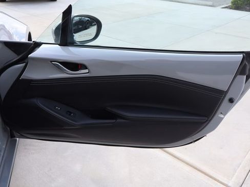 Used 2025 MAZDA MX-5 Miata RF Grand Touring RWD image 20