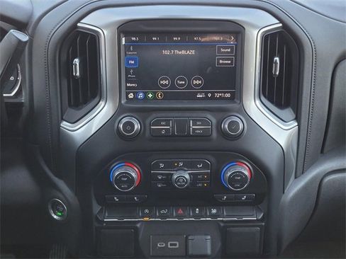 Used 2021 Chevrolet Silverado 1500 LT image 21