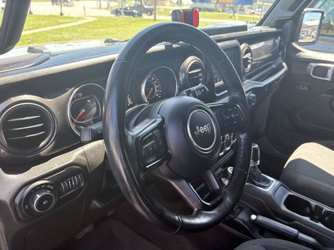 Used 2022 Jeep Wrangler Unlimited Sport AWD/4WD image 7