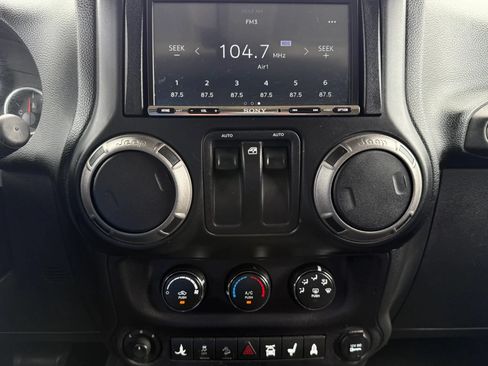 Used 2014 Jeep Wrangler Sport w/ Quick Order Package 24S AWD/4WD image 25