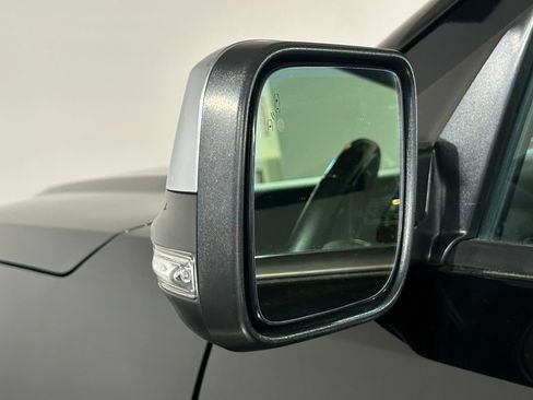 Used 2017 Ford Explorer Platinum AWD/4WD image 19