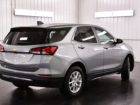 Used 2023 Chevrolet Equinox LT image 7