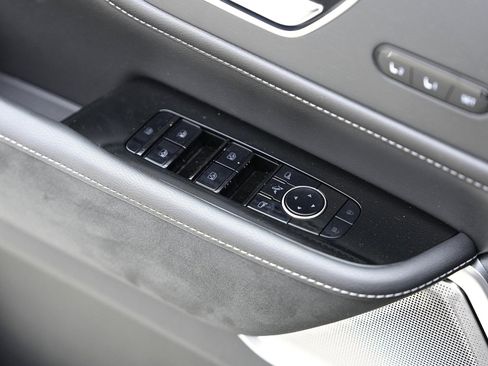 New 2025 INFINITI QX80 Sensory image 27