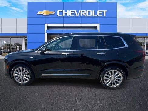 Used 2024 Cadillac XT6 Premium Luxury AWD/4WD image 6