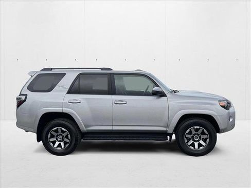 Used 2024 Toyota 4Runner TRD Off-Road image 4