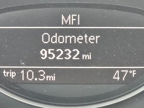 Used 2012 Volkswagen Beetle 2.5 image 25