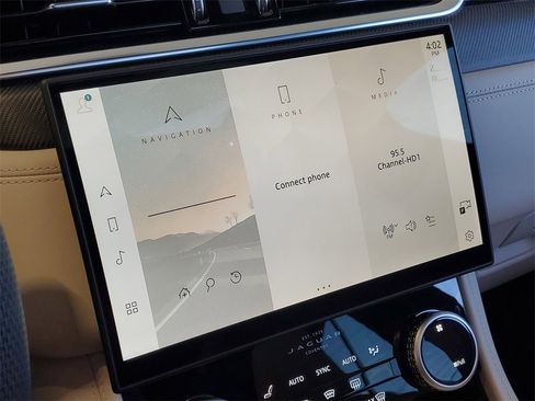 New 2026 Jaguar F-PACE SVR image 19