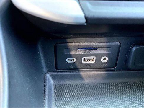 Used 2023 GMC Terrain SLT image 14