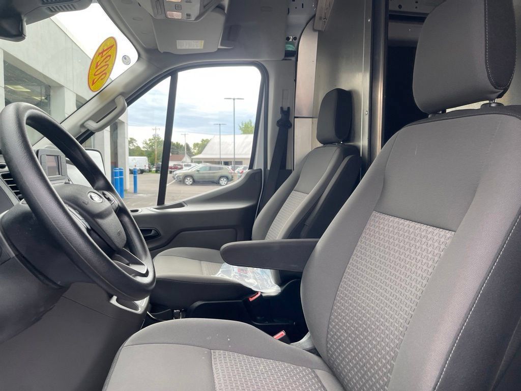 Used 2024 Ford Transit 250 148 Medium Roof Extended AWD w/ Load Area Protection Package image 12