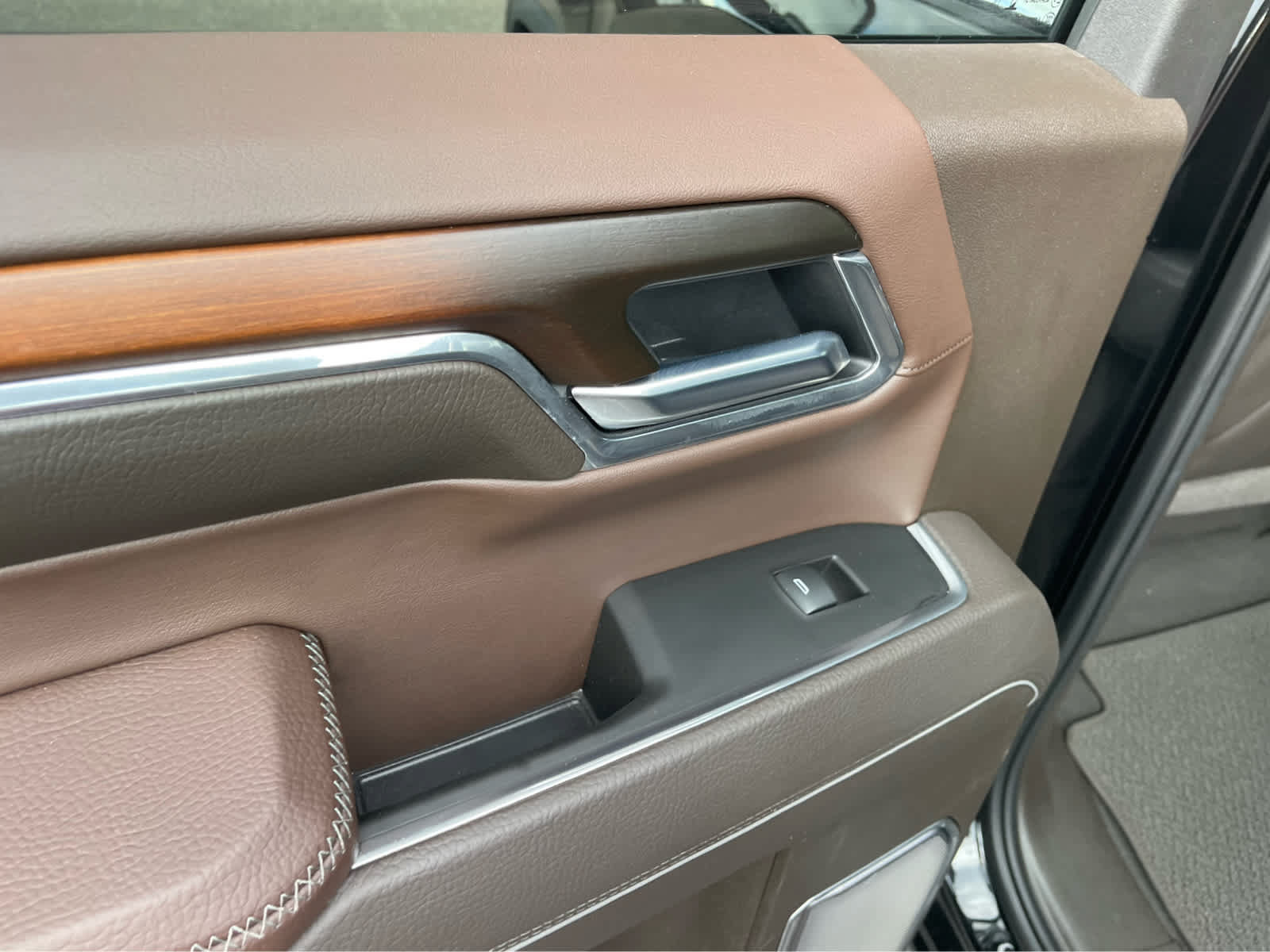 Used 2024 GMC Sierra 1500 Denali AWD/4WD image 20