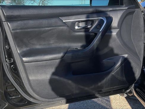 Used 2017 Nissan Altima 2.5 SR image 27