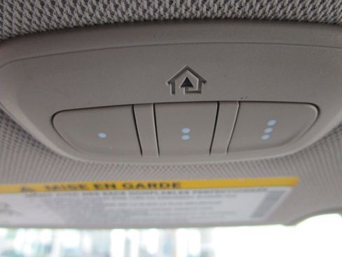 Used 2022 Chrysler Pacifica Limited image 40