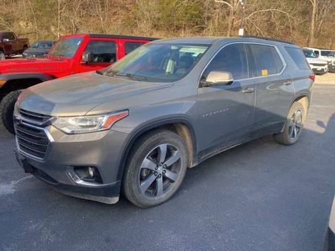 Used 2019 Chevrolet Traverse LT w/ LT Premium Package image 1