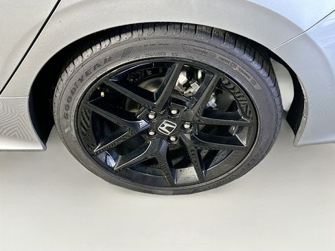 Used 2025 Honda Civic Sport image 11