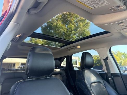 Used 2022 Ford Escape Titanium image 31