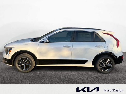 New 2026 Kia Niro SX image 2