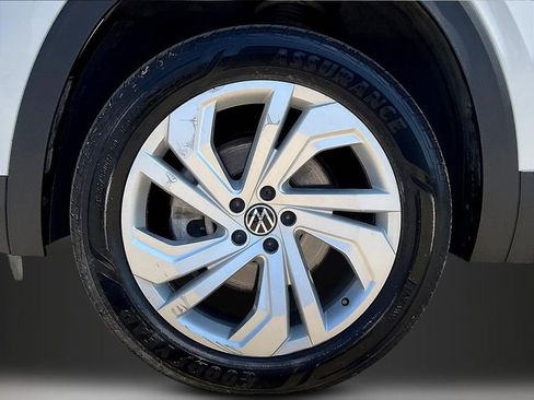 Used 2021 Volkswagen Atlas SE FWD image 35