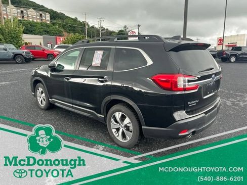 Used 2024 Subaru Ascent Premium w/ Convenience Package AWD/4WD image 2