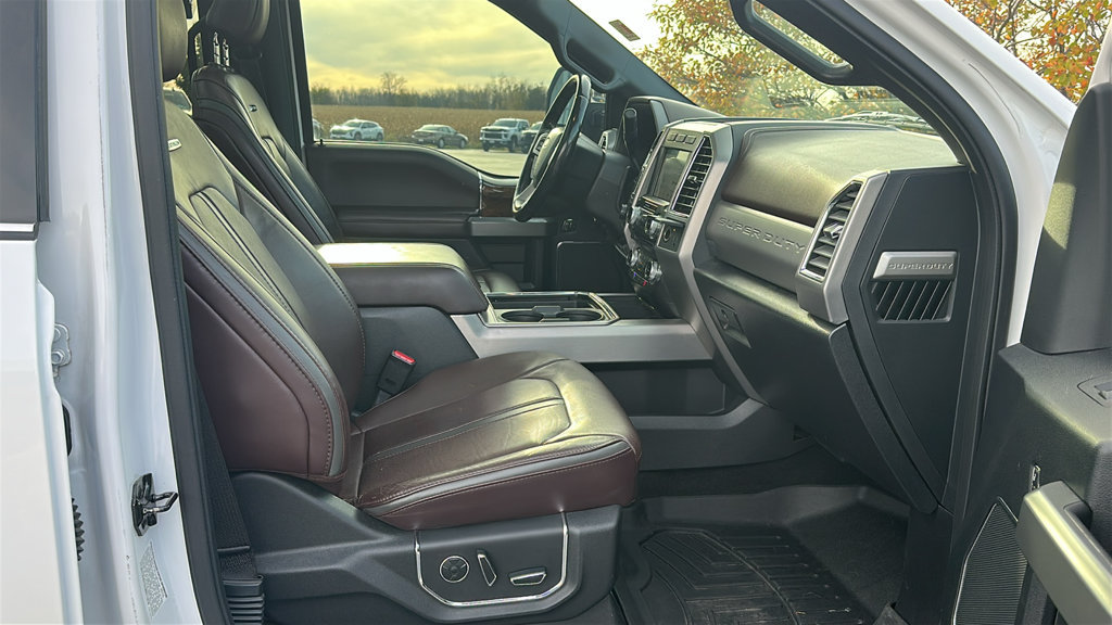 Used 2017 Ford F350 Platinum w/ Platinum Ultimate Package AWD/4WD image 33