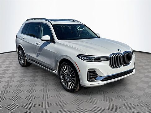 Used 2021 BMW X7 xDrive40i w/ Premium Package image 4