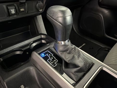 Used 2021 Toyota Tacoma SR5 RWD image 30