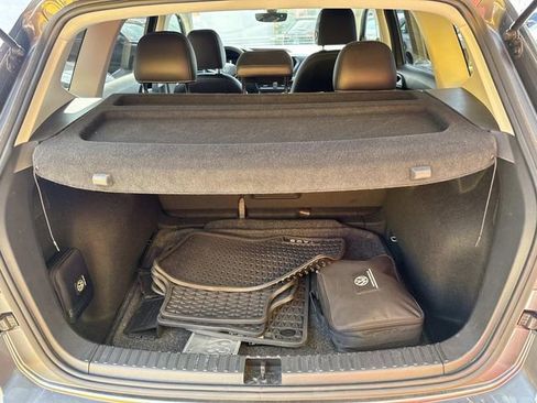 Certified 2023 Volkswagen Taos SE w/ Black Wheel Package image 5