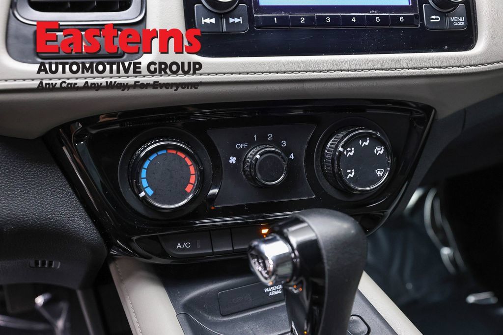 Used 2022 Honda HR-V LX image 19