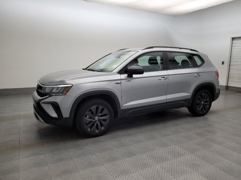 Used 2024 Volkswagen Taos S FWD image 2
