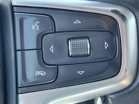 Used 2022 Chevrolet Silverado 1500 LT AWD/4WD image 24