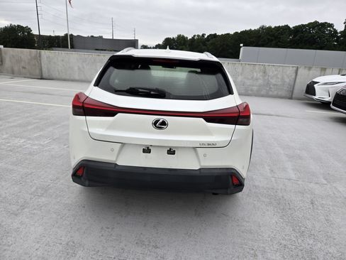 Used 2020 Lexus UX 200 w/ Accessory Package 2 FWD image 4