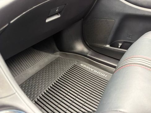 Used 2019 Toyota Highlander SE AWD/4WD image 24