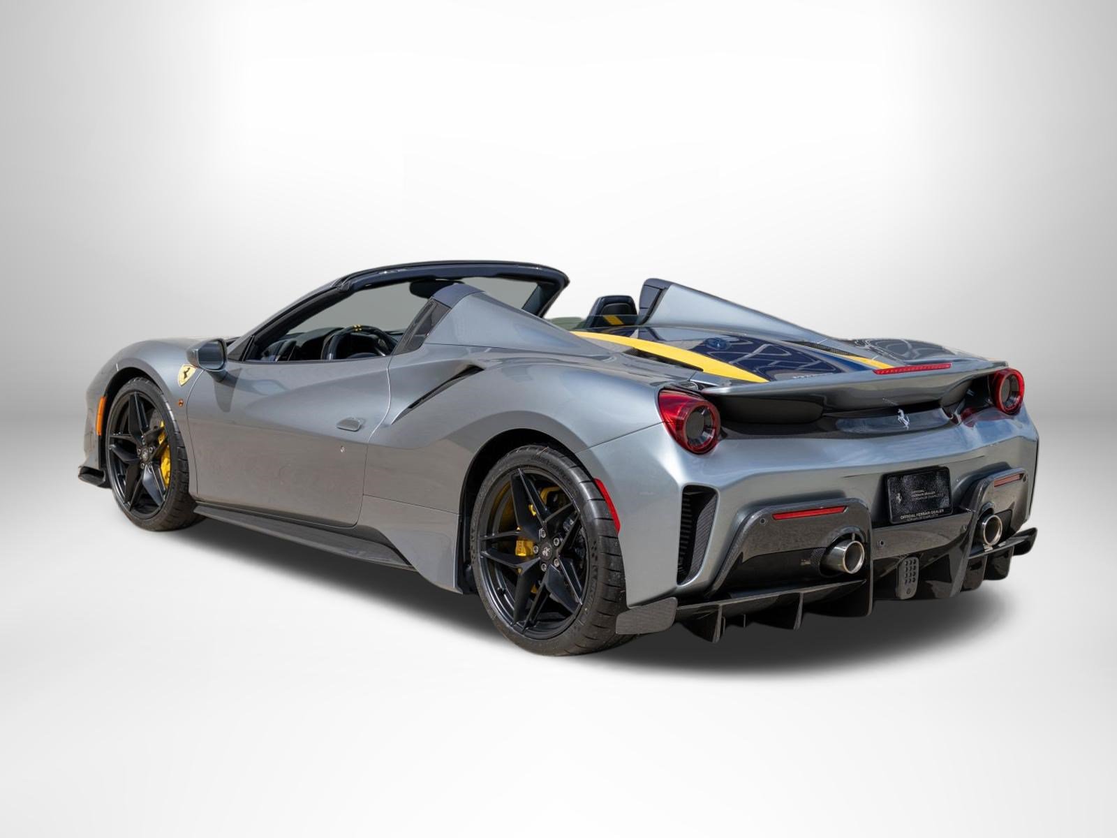 Used 2020 Ferrari 488 Pista Spider RWD image 2
