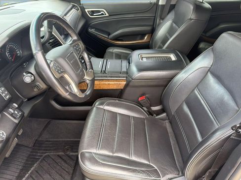 Used 2019 GMC Yukon XL Denali w/ Denali Ultimate Package RWD image 5