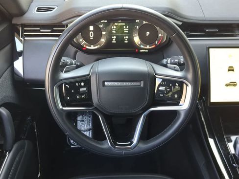 Used 2025 Land Rover Range Rover Sport SE AWD/4WD image 25